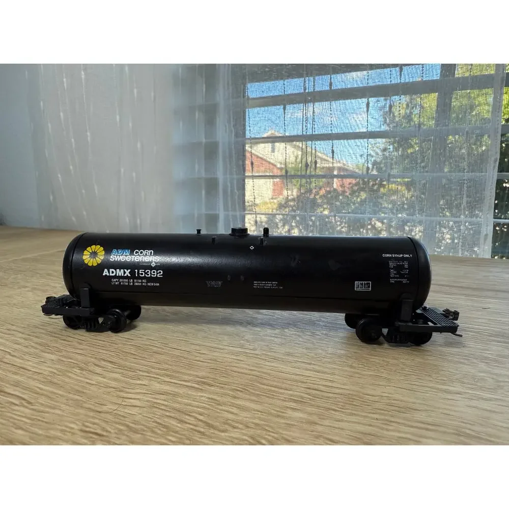 Roundhouse HO Scale ADM Corn Sweeteners Tank Car ADMX 15392 Vintage Model Train